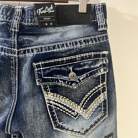 True Luck Men`s Jeans Straight Medium Wash S 30x32 NWT $60 Embroidered - Picture 9 of 10